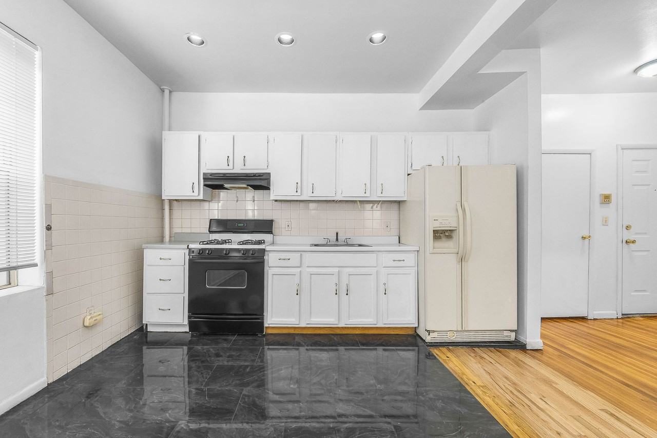 435 53rd Street #1 - Photo 2 of 21