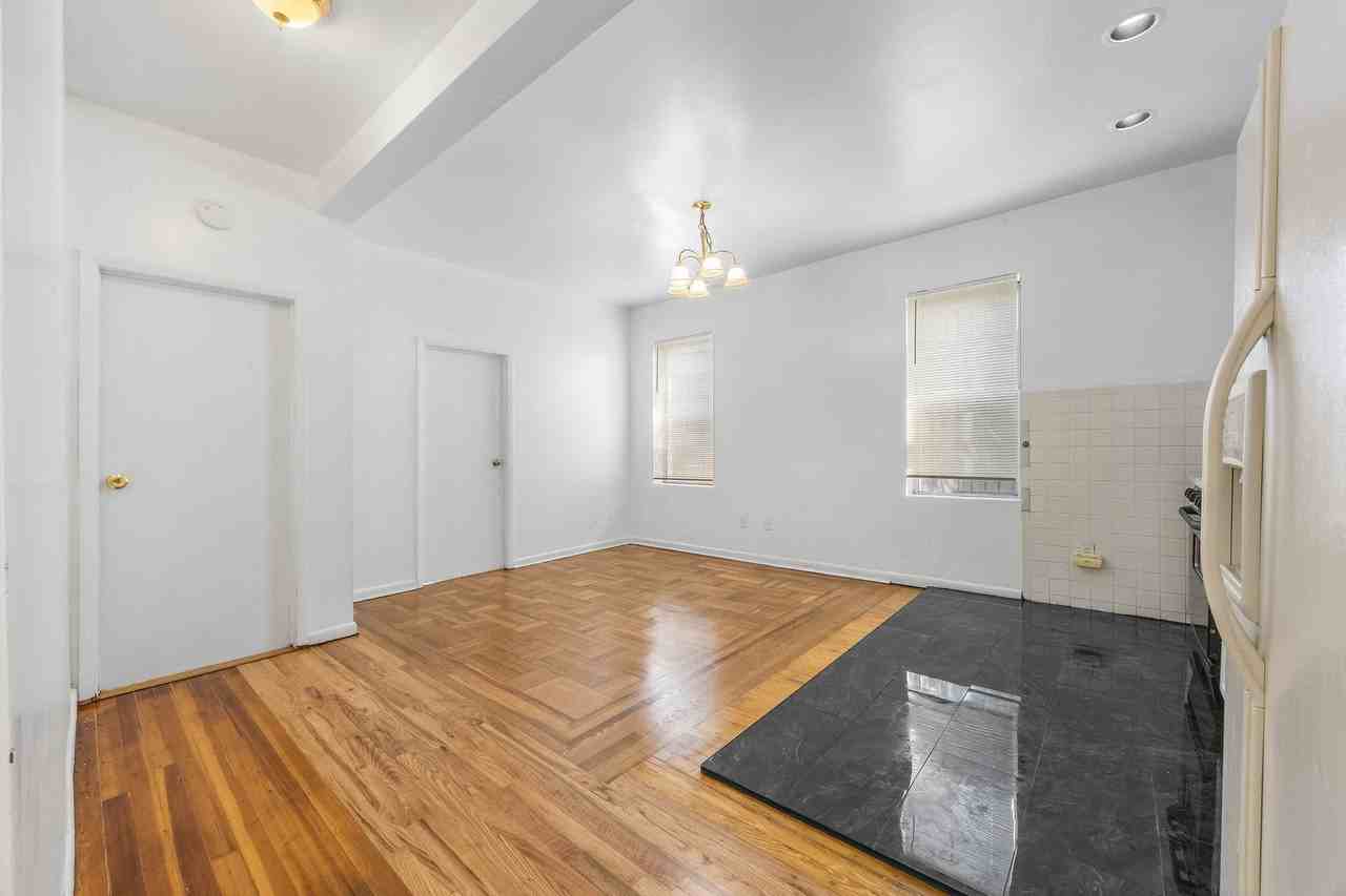 435 53rd Street #1 - Photo 5 of 21