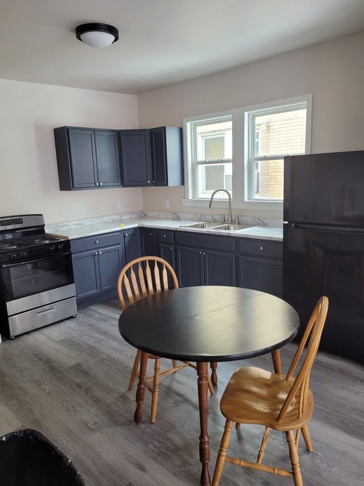 3733 Jefferson Street - Photo 4 of 10
