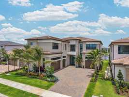 featured image of Riverside Pk Dr & Rosewood Gdn Wy