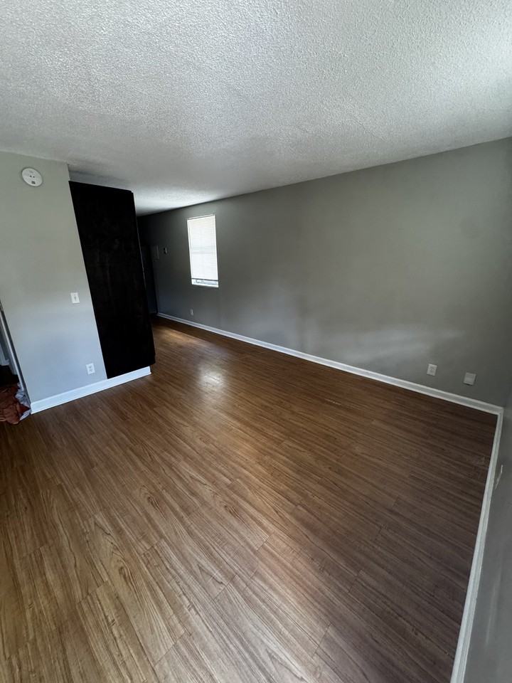 1507 Rosedale Ave #A - Photo 7 of 8