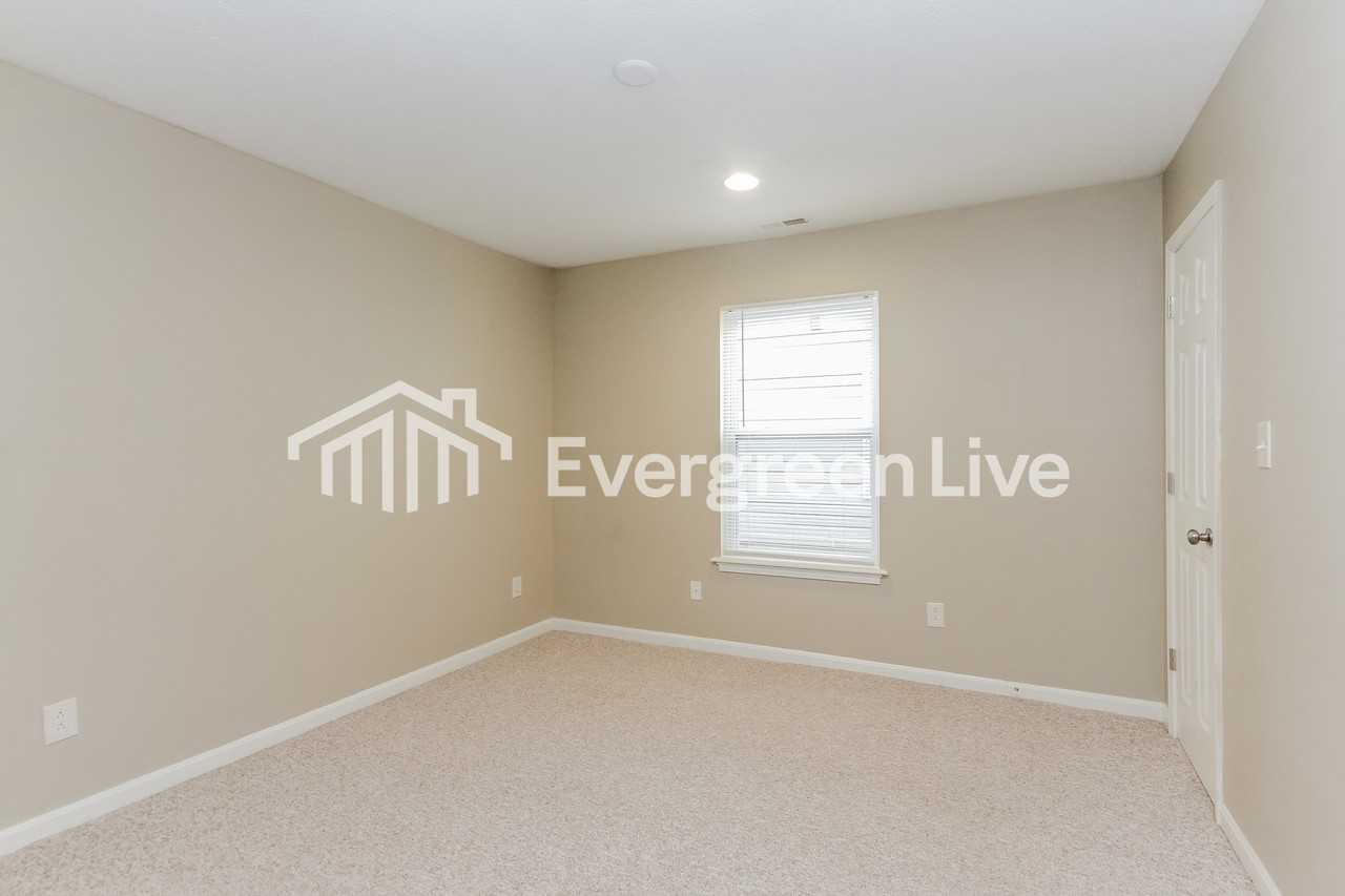 1924 Lisa Walk Dr - Photo 6 of 15