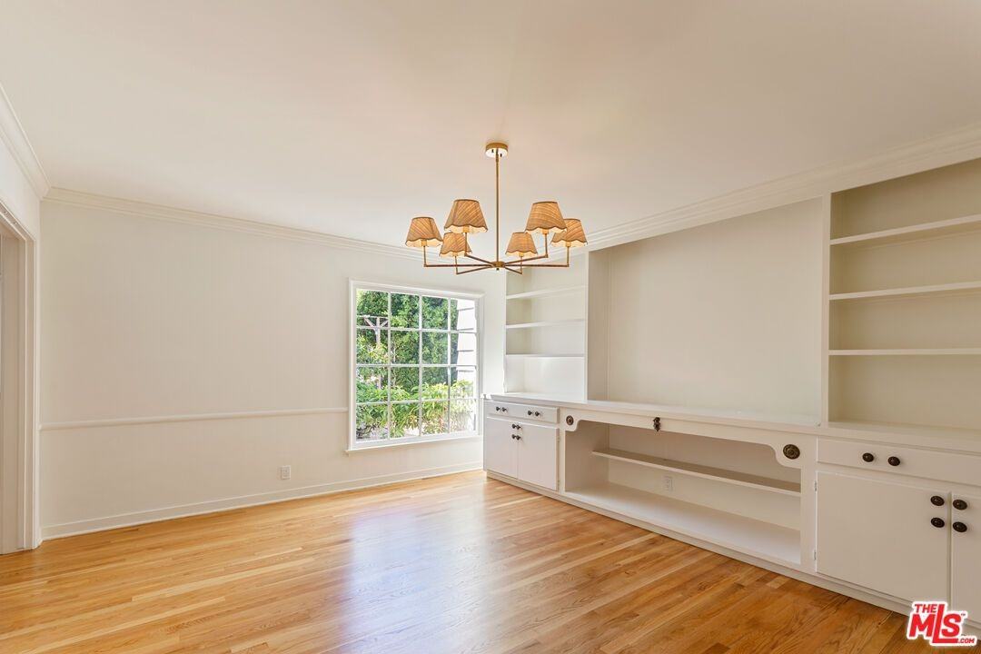 11938 Foxboro Dr - Photo 6 of 50