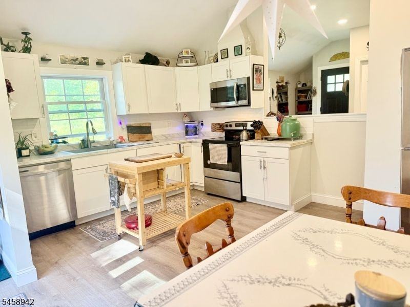 63 Bauer Rd - Photo 2 of 8