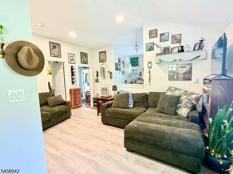 63 Bauer Rd - Photo 3 of 8