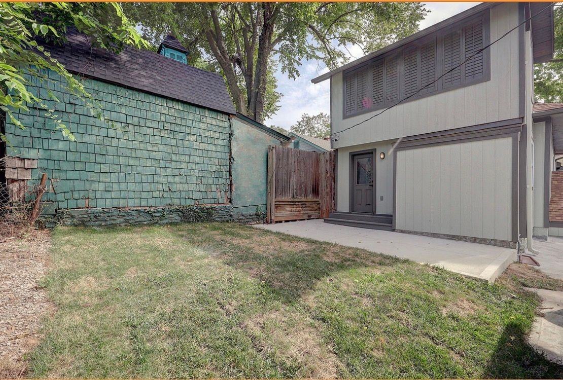 4812 Mercier St - Photo 3 of 20