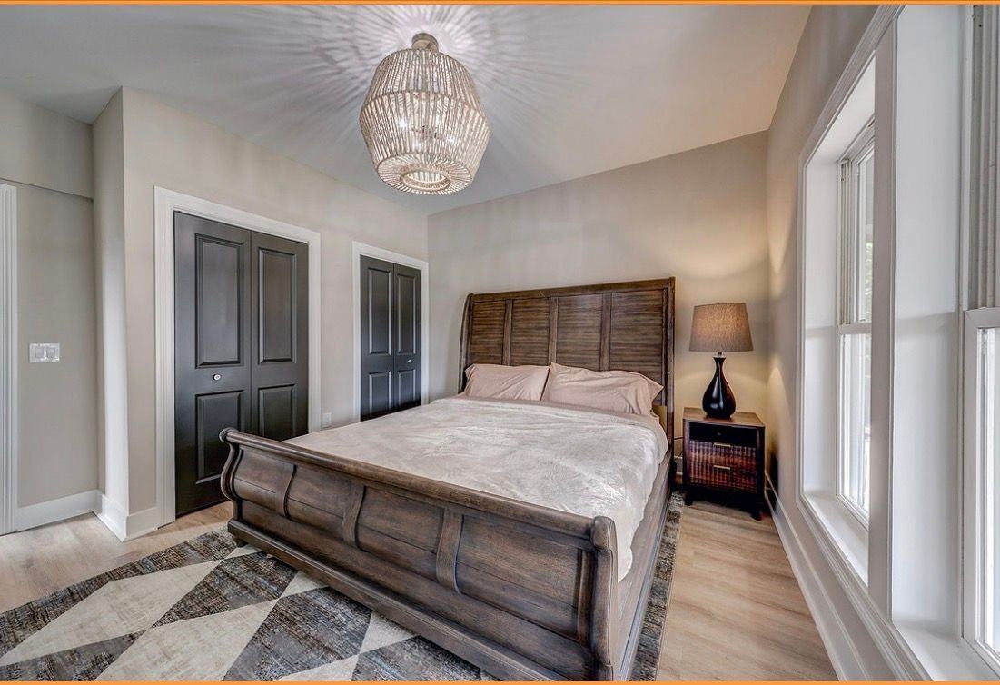 4812 Mercier St - Photo 5 of 20