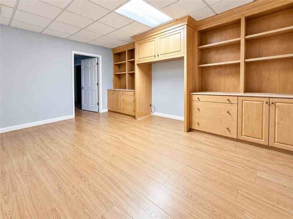 2595 Winthrope Way - Photo 3 of 14
