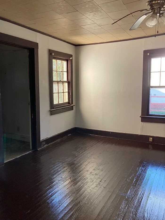 207 Sims Dr - Photo 5 of 15