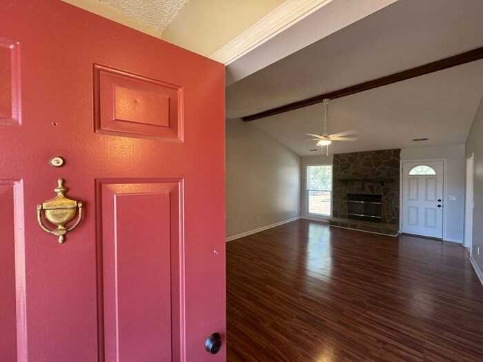 100 Lineberry Rd - Photo 3 of 27