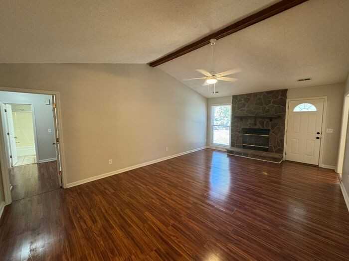 100 Lineberry Rd - Photo 4 of 27