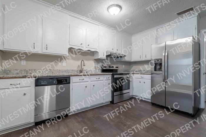 3935 Fernleaf Ct - Photo 3 of 16