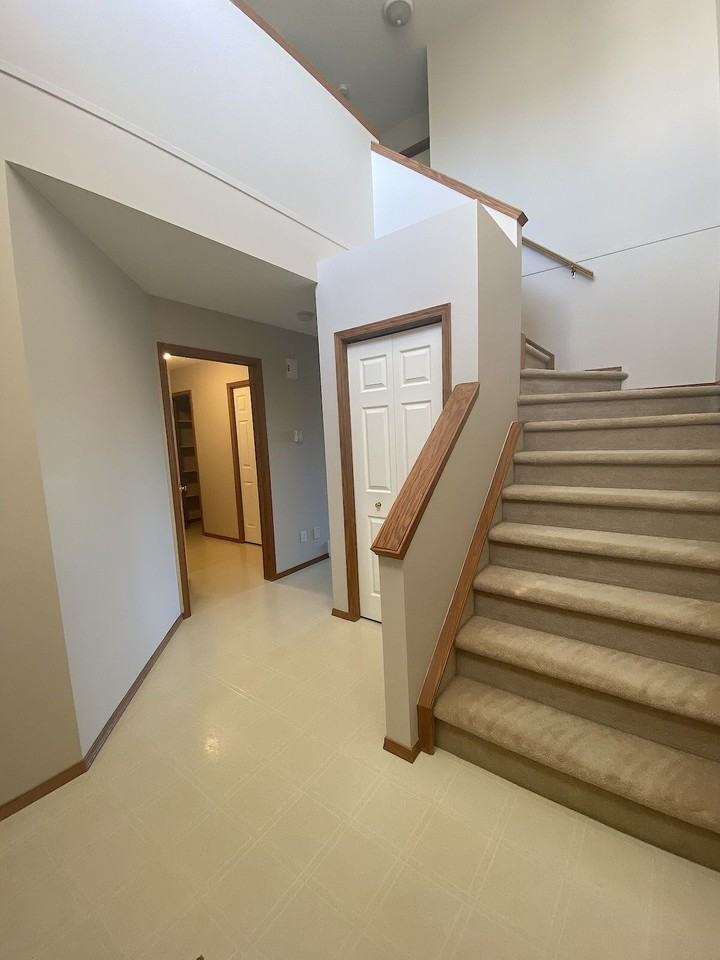 94 Bow Ridge Dr - Photo 2 of 23