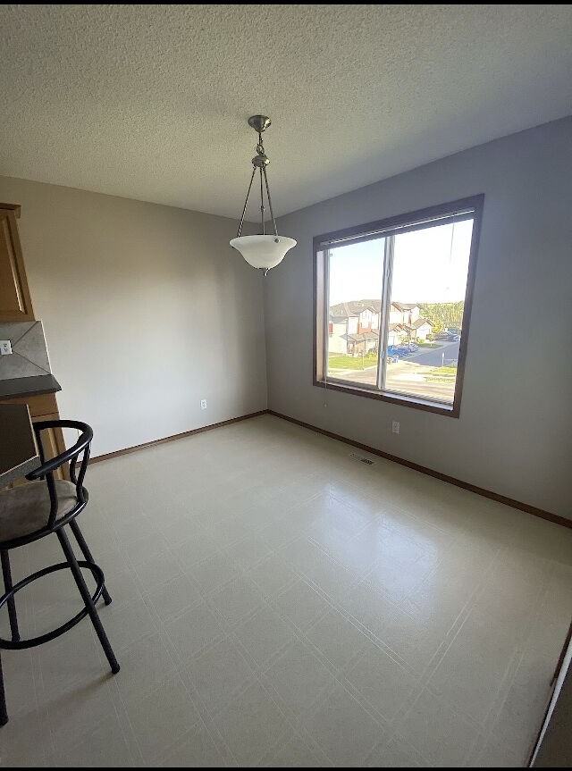 94 Bow Ridge Dr - Photo 3 of 23