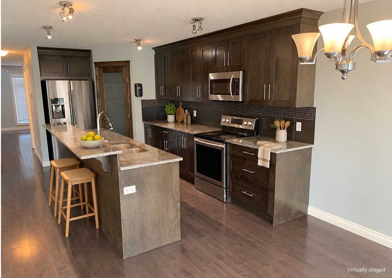 1541 37 St Se - Photo 3 of 11