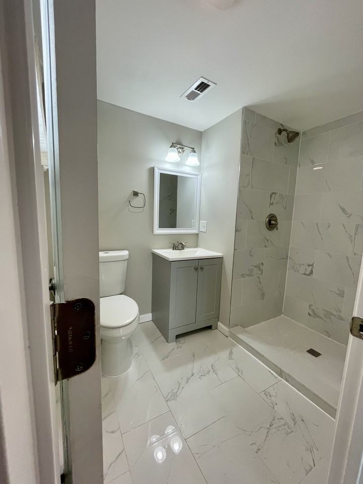 42 Railroad Ave #2 - Photo 6 of 8