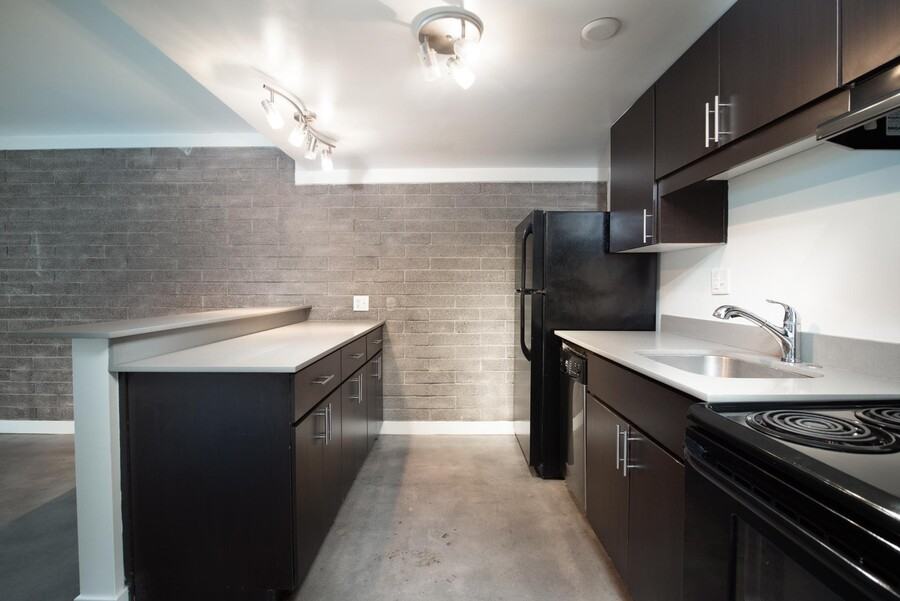 121 E Broadway Rd #23 - Photo 7 of 23