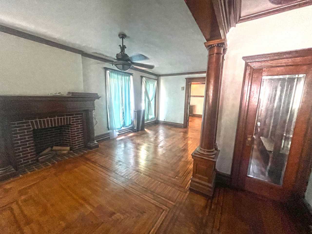 1602 Chew St #1 - Photo 6 of 9