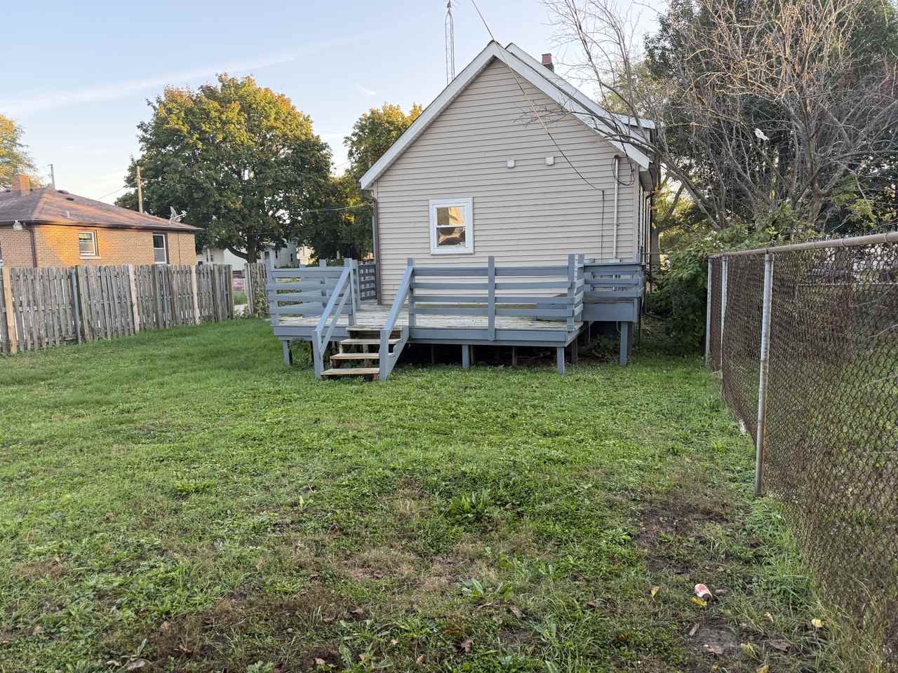 1912 62nd St - Photo 5 of 22