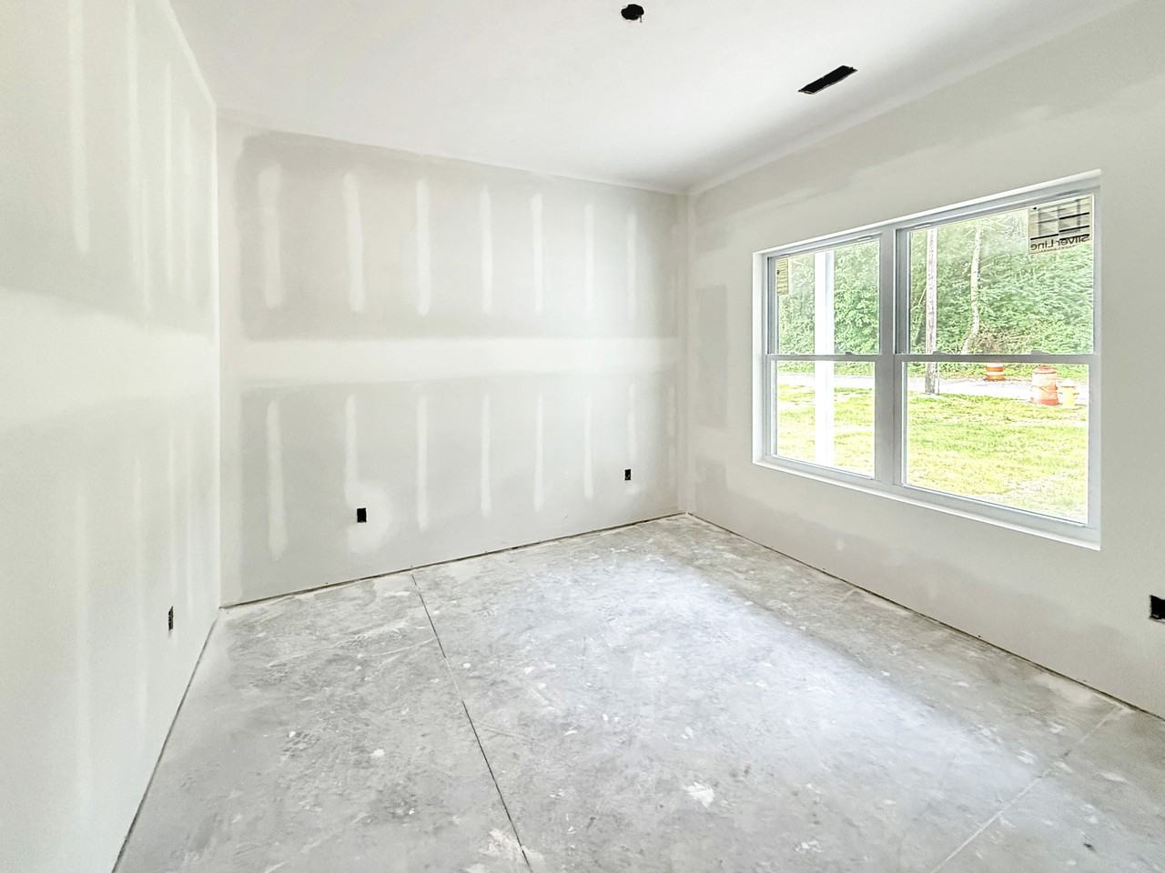 1456 S 16th St - Photo 3 of 6