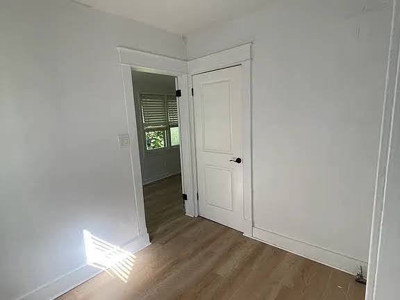 1016 S Cedar Ave - Photo 4 of 7