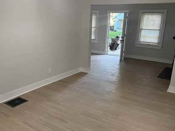 4628 Montgall Ave - Photo 2 of 8