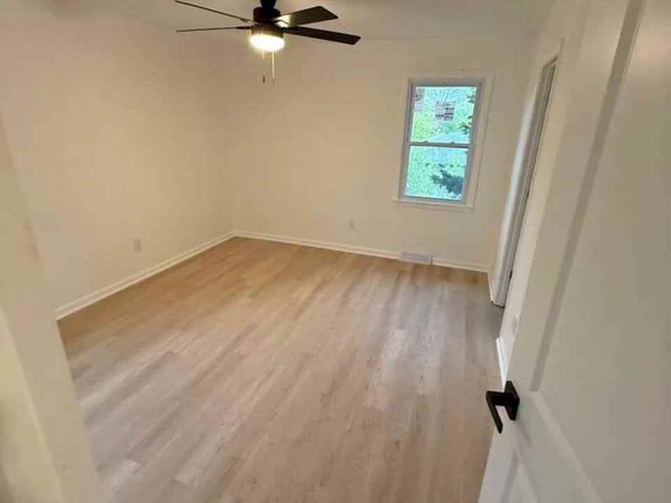 5216 Saint John Ave - Photo 6 of 8