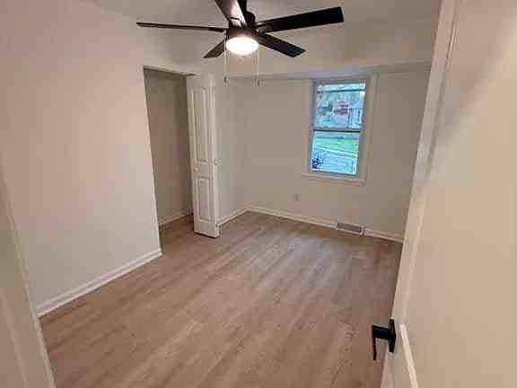 5216 Saint John Ave - Photo 7 of 8