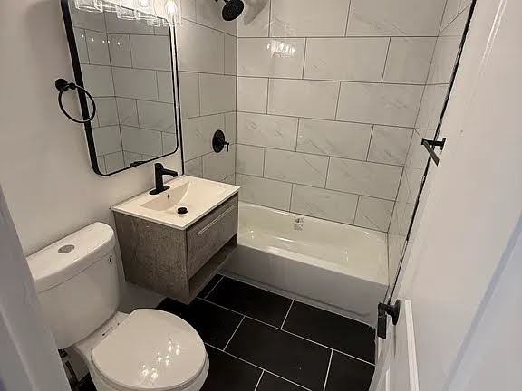 936 Murrow Ct - Photo 3 of 7