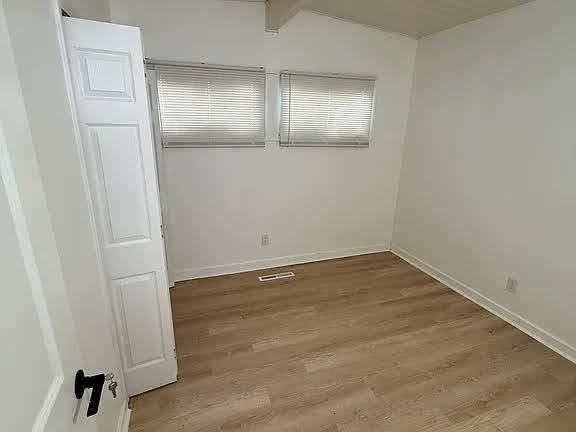 936 Murrow Ct - Photo 4 of 7