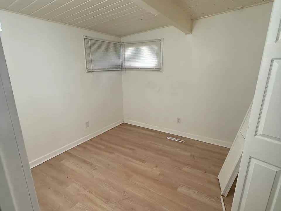 936 Murrow Ct - Photo 5 of 7
