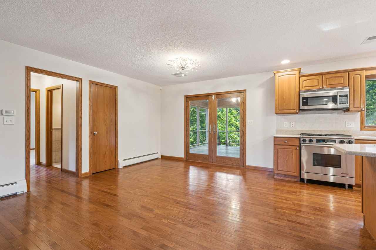 306 Virginia Dr - Photo 5 of 25