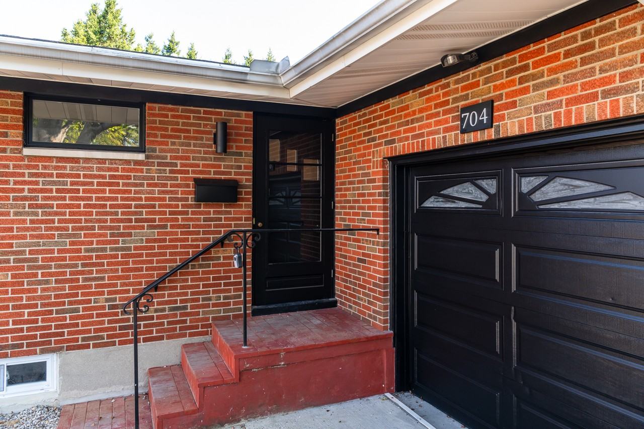 704 Brubaker Dr - Photo 4 of 50