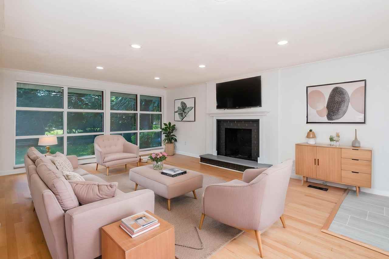 704 Brubaker Dr - Photo 6 of 50