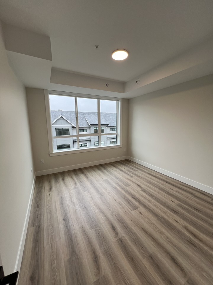 6285 King George Boulevard #302 - Photo 6 of 23
