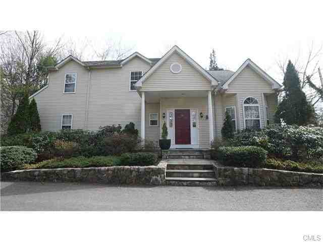 258 W Cedar St - Photo 2 of 22