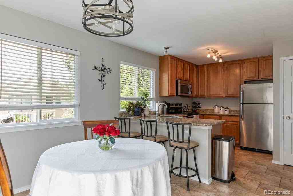 633 Walden Ct #1 - Photo 5 of 36