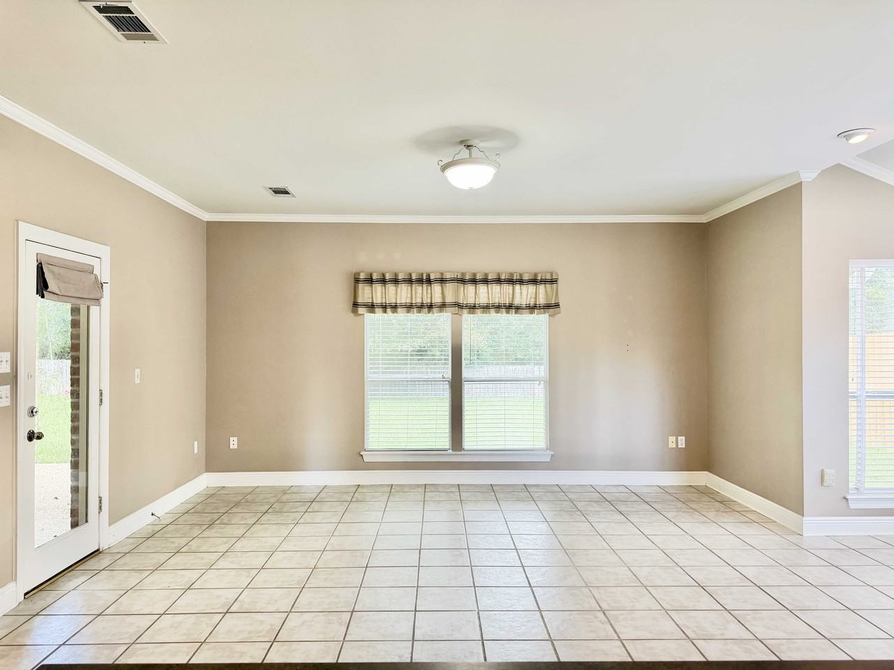 3752 Westervelt Ave #1 - Photo 7 of 26