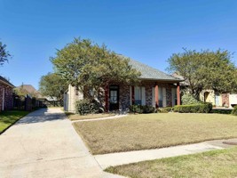 featured image of 10327 Springvalley Ave #1