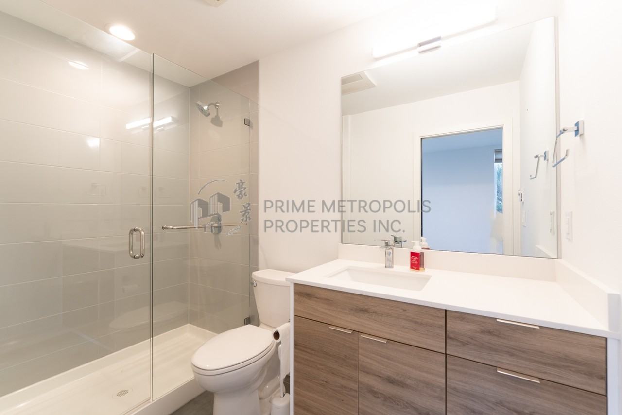 12313 14th Ave Ne #1 - Photo 7 of 28