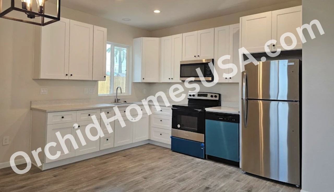 244 E Date Ave #1 - Photo 7 of 21