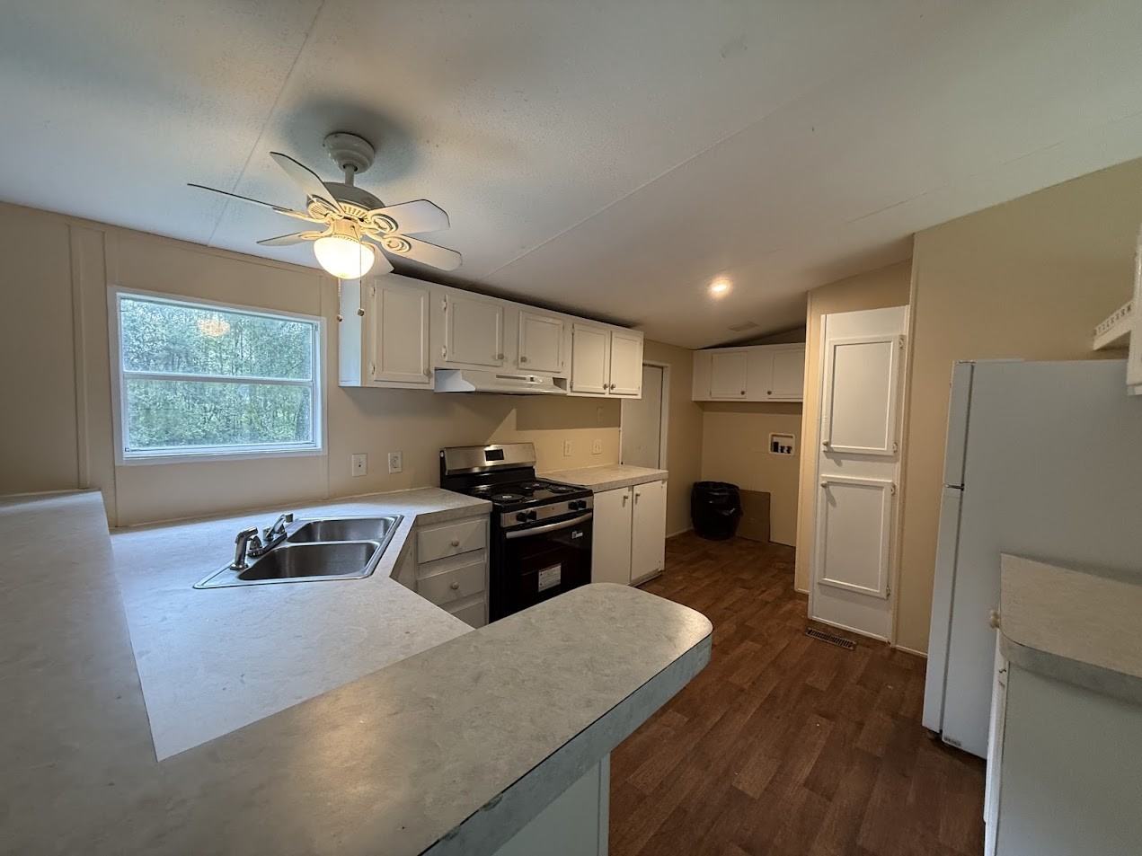 133 Burks Ln #133 - Photo 4 of 12