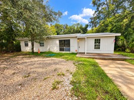 featured image of 2107 Jackson Bluff Rd #1