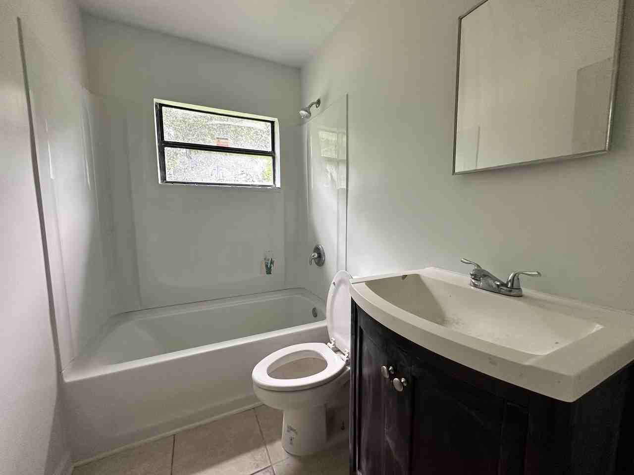 2107 Jackson Bluff Rd #1 - Photo 2 of 9