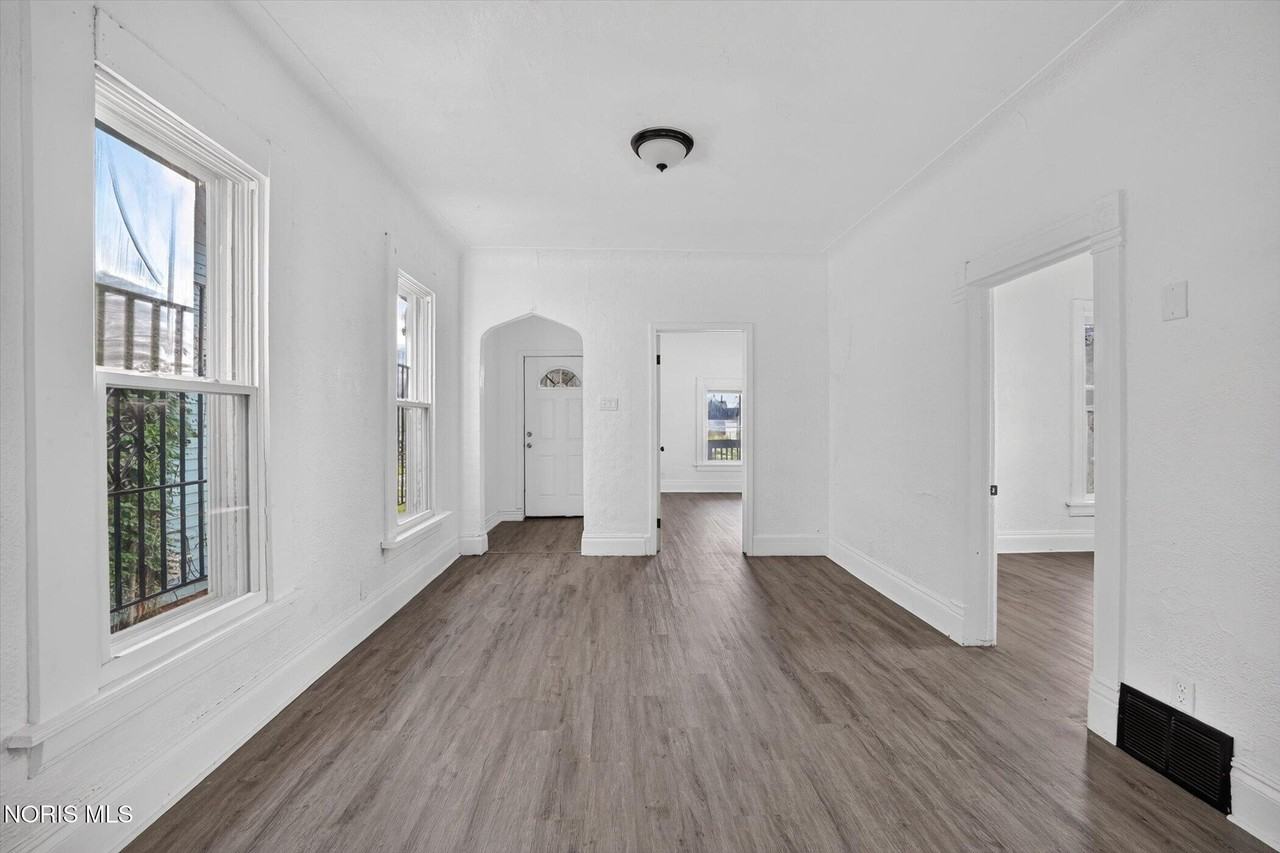 1970 N Ontario St #1 - Photo 7 of 18