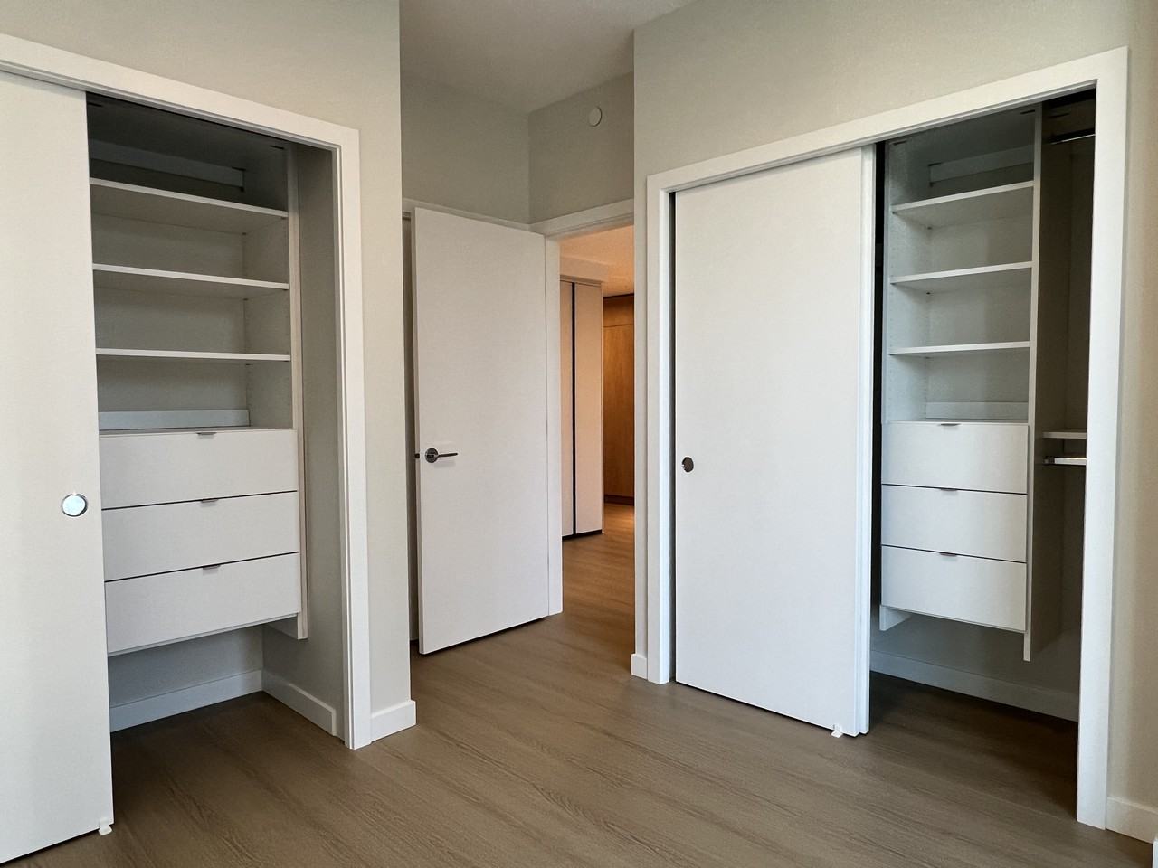 612 Elmwood Street #402 - Photo 7 of 20