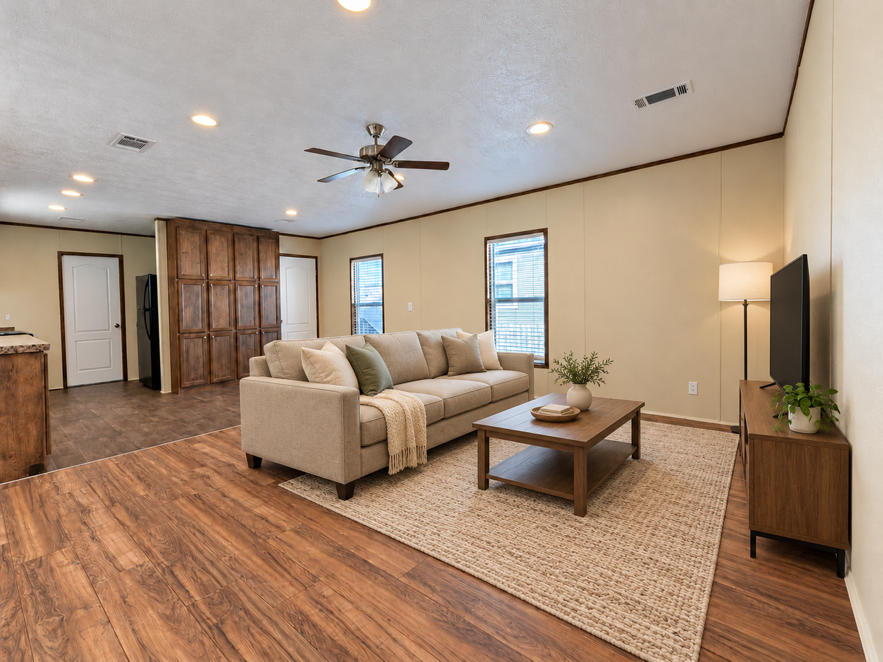 709 N Collins Fwy #113 - Photo 2 of 27