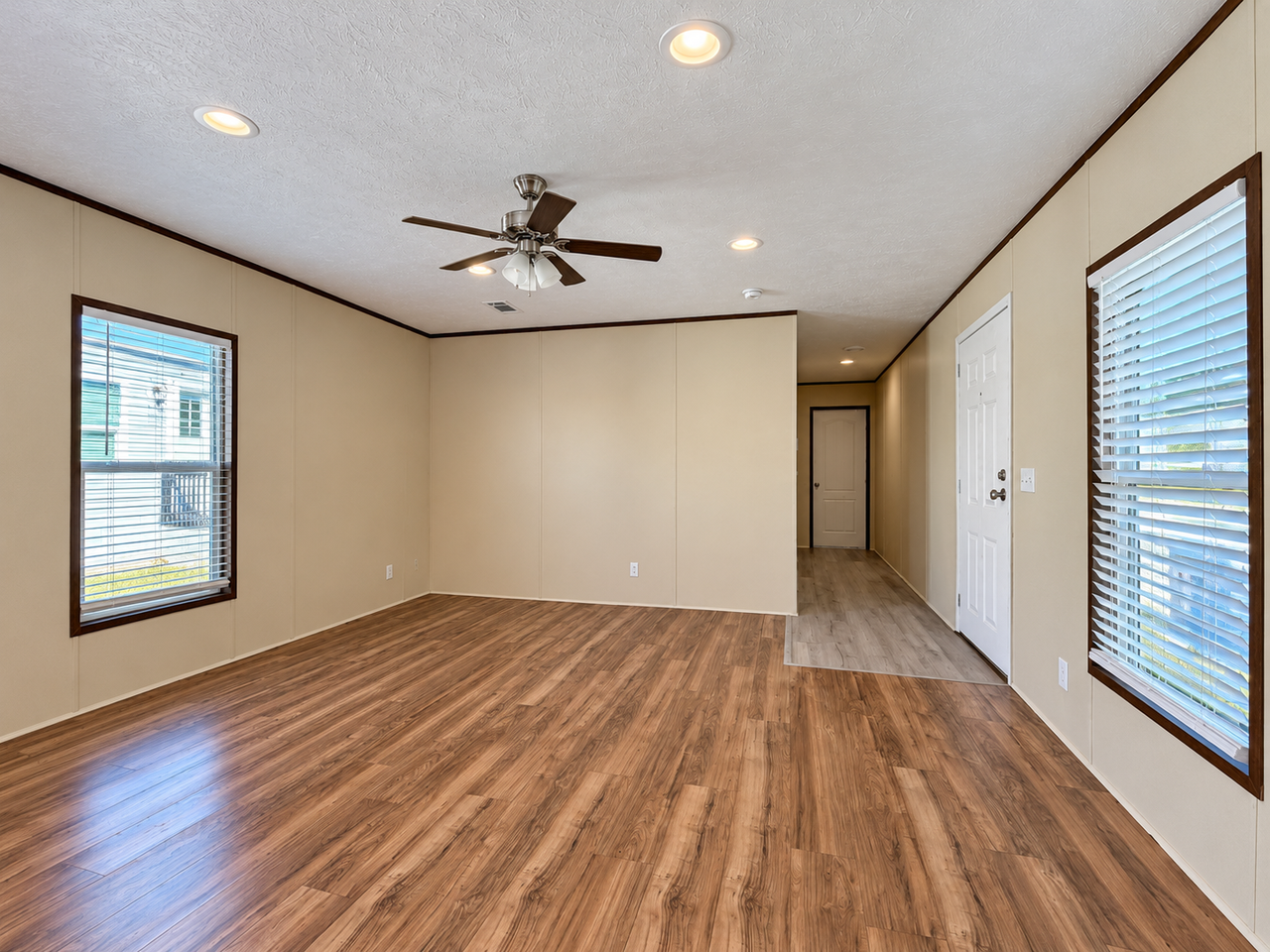 709 N Collins Fwy #113 - Photo 6 of 27