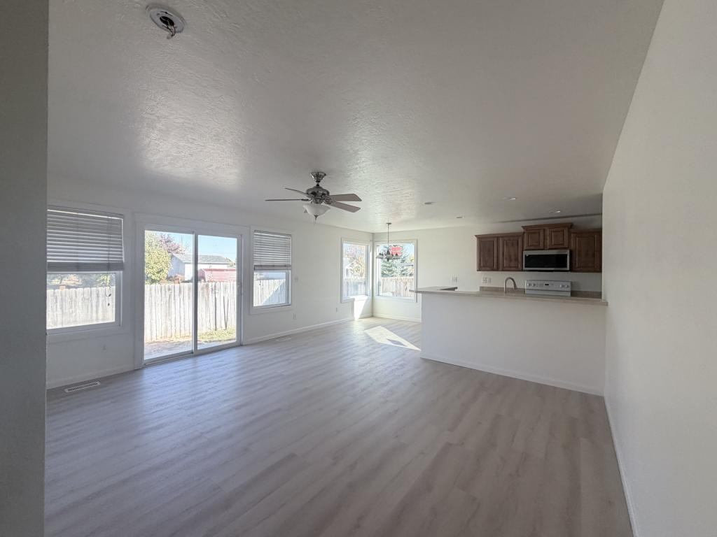 626 Prince Ave - Photo 3 of 20