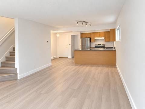 665 Prior Street - Photo 3 of 14